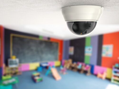 Presunti maltrattamenti a scuola: il ruolo delle telecamere nascoste
