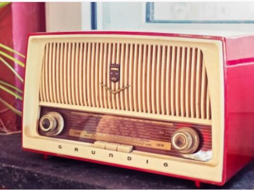 Radio Story. La nascita delle radio libere rappresentò per tanti giovani il coronamento di un sogno: da ascoltatori a protagonisti